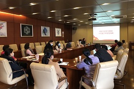 生物物理所组织中层干部集中学习党的十九届六中全会精神