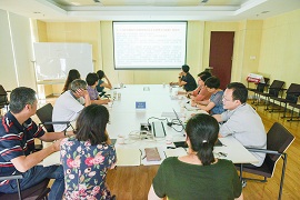 综合处组织开展“不忘初心、牢记使命”主题教育第二次集中学习